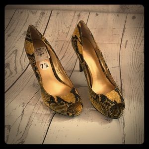 Snakeskin pattern Nine West Heels